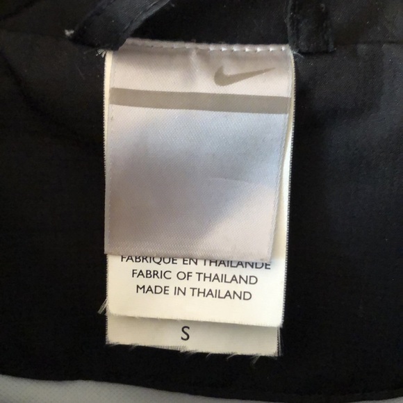 Midweight Nike jacket - Picture 2 of 13